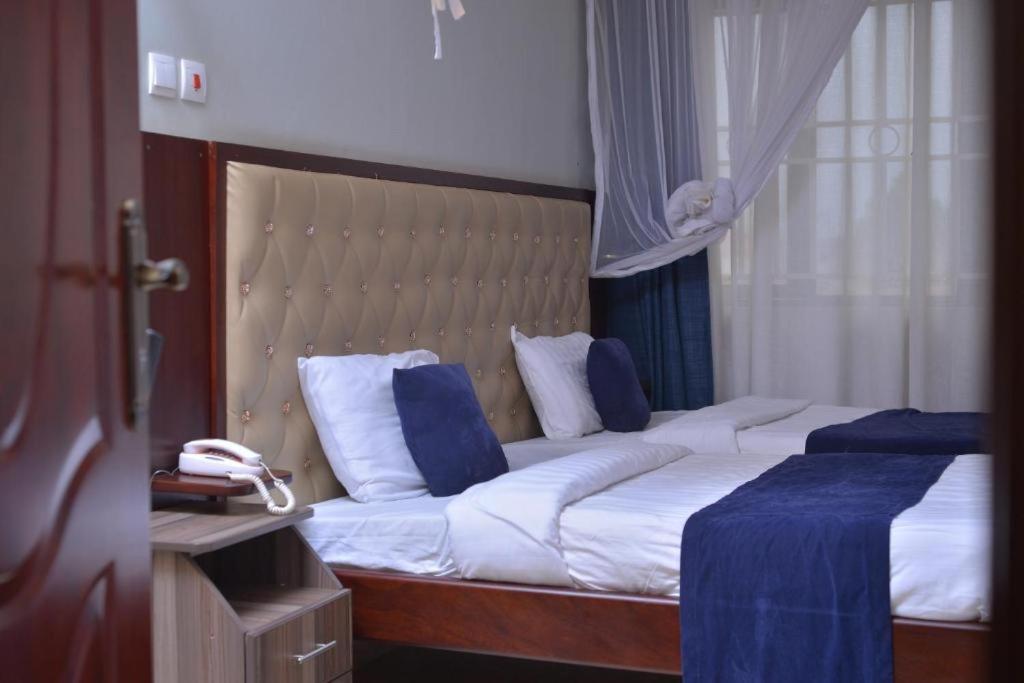 Keba Xpress Hotel - Entebbe Exterior foto